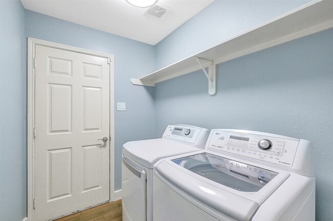 Building Photo - 6310 Macquarie Dr