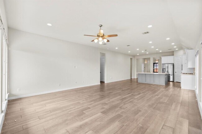 Building Photo - 15818 Weston Ridge Dr