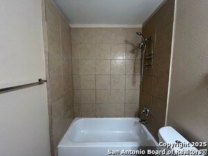 Building Photo - 5202 Fountain Lake Dr