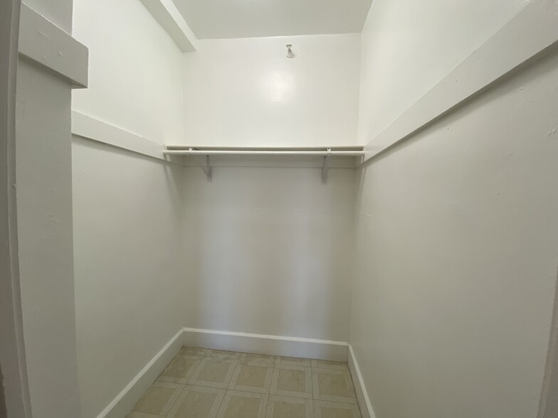 Building Photo - 73 Westland Ave
