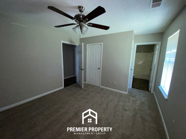 Building Photo - Charming 3BR/2BA in Raleigh | Hardwood Floors & Large Fenced Backyard