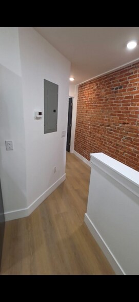 Building Photo - 6330 Saybrook Ave