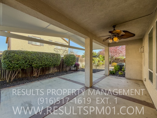 Building Photo - Elegance and spacious Mini Mansion