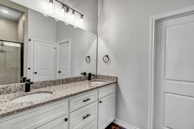 Building Photo - Coming Soon! 3 Bedroom 2 Bathroom in South...