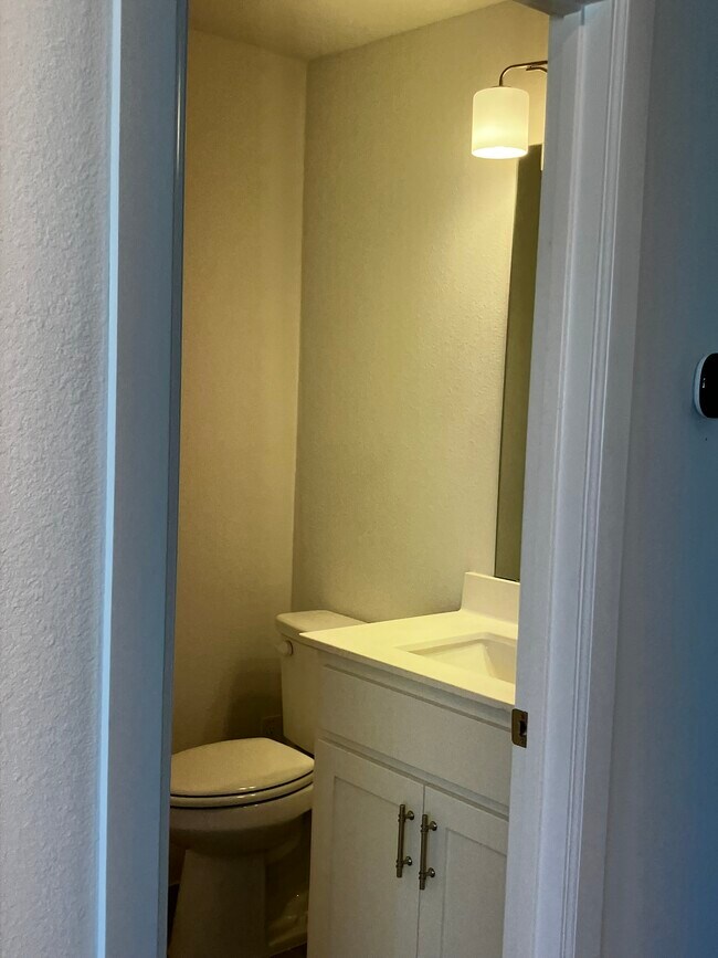 Building Photo - 522 Winners Cir