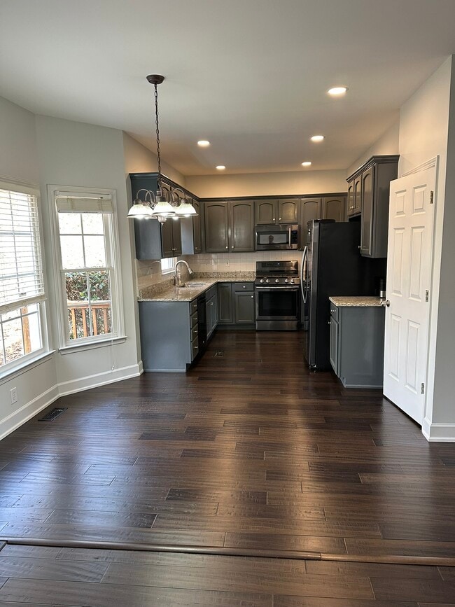 Building Photo - 580 Wisteria Dr