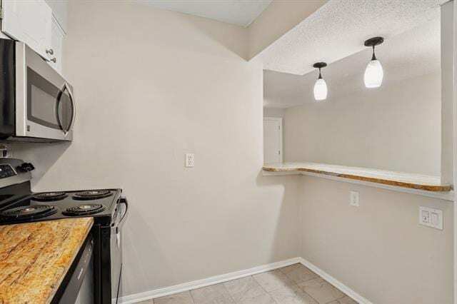 Building Photo - 2700 Whitney Pl