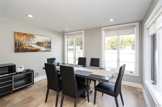 Building Photo - 11 Otsego Ave