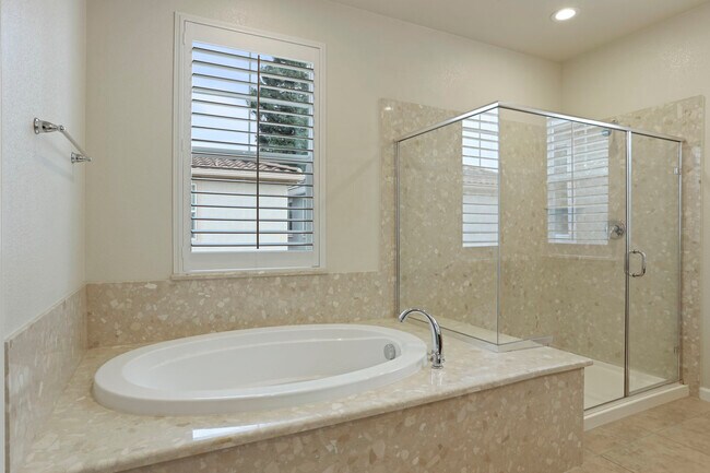 Building Photo - 3920 Purple Finch Ln