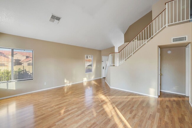 Building Photo - Beautiful Ahwatukee Home!