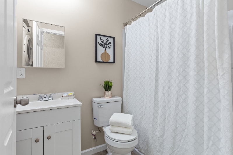 Building Photo - 3166 Oregon Ave