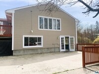 Building Photo - 15 Coral Dr