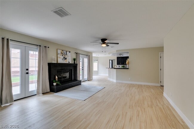 Building Photo - 821 Long Branch Dr