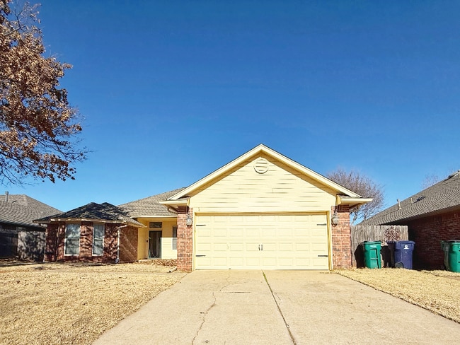 Building Photo - 6605 NW 134th St