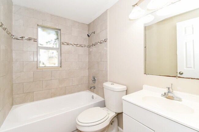 Building Photo - 4222 Homer Rd N