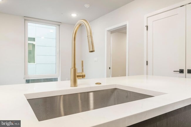 Building Photo - 1102 Germantown Ave