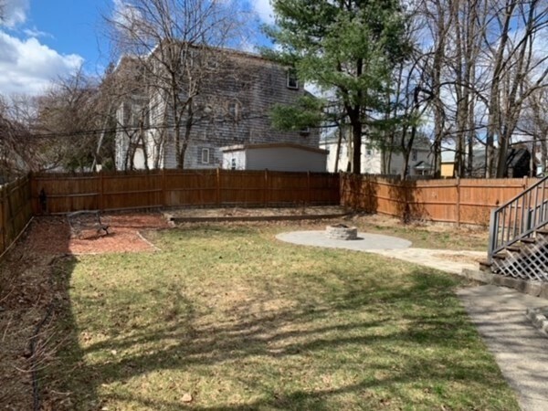 Building Photo - 81 Clare Ave