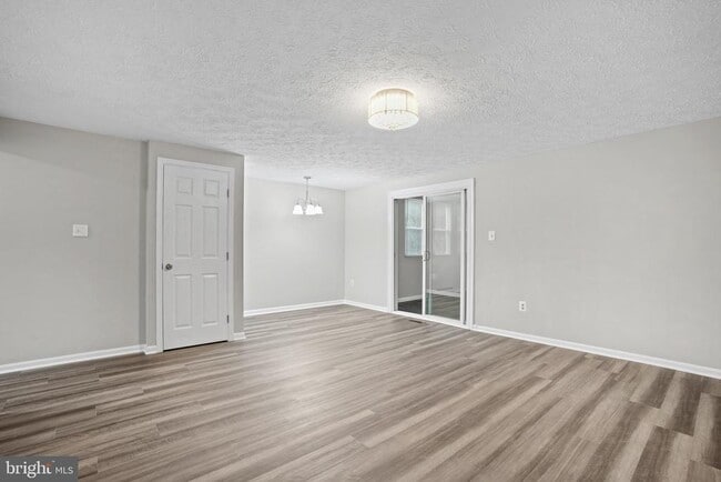 Building Photo - 10506 Lime Tree Way