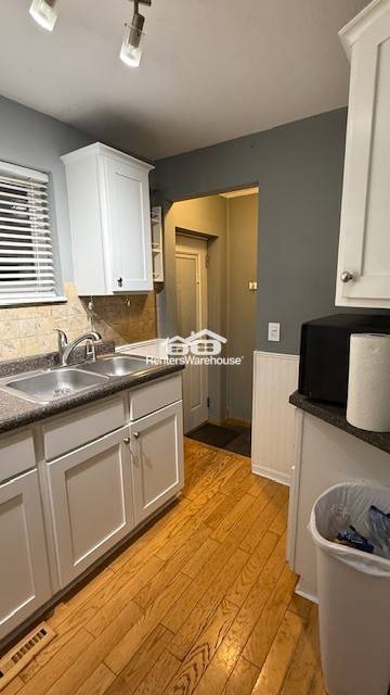 Building Photo - 708 10th Ave SE