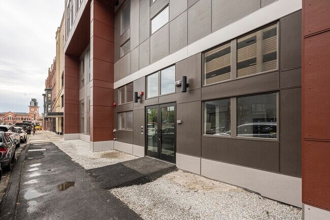 Building Photo - 80 Middlesex St