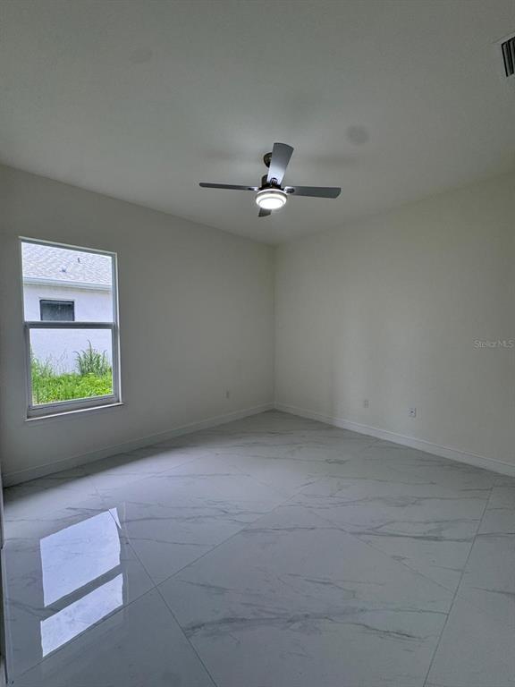 Building Photo - 16483 Hillsborough Blvd