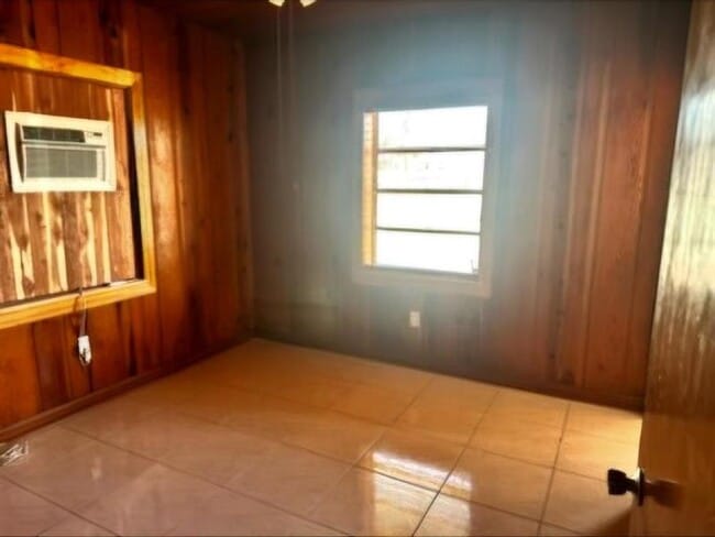 Building Photo - 8990 SW 25th St