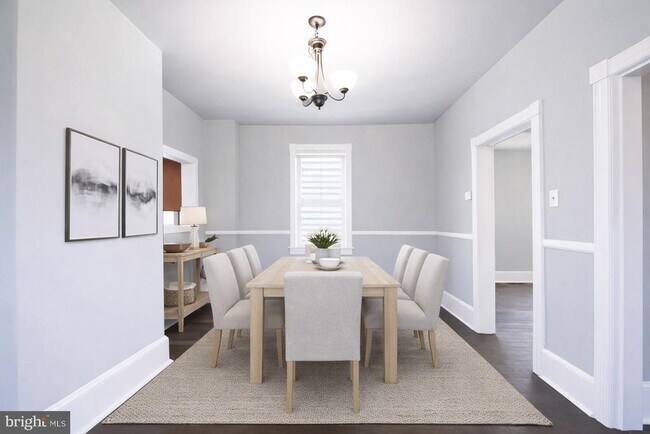 Building Photo - 131 Bridgeboro St