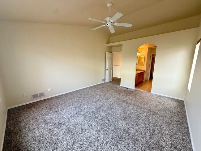 Building Photo - 3 bedroom, 2 Bath Ranch Home with 2 Car Attached Garage (WEEKLY MOWING INCLUDED) in South Fort Co...