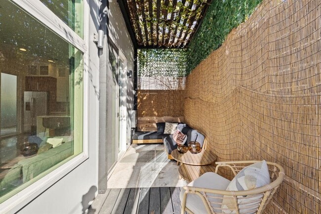 Building Photo - 1904 E 17th St