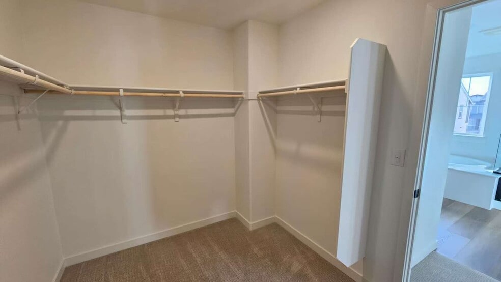 Building Photo - 10287 Garmont Way