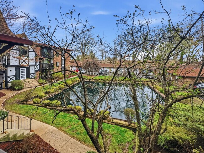 Building Photo - 13616 Royal Ct