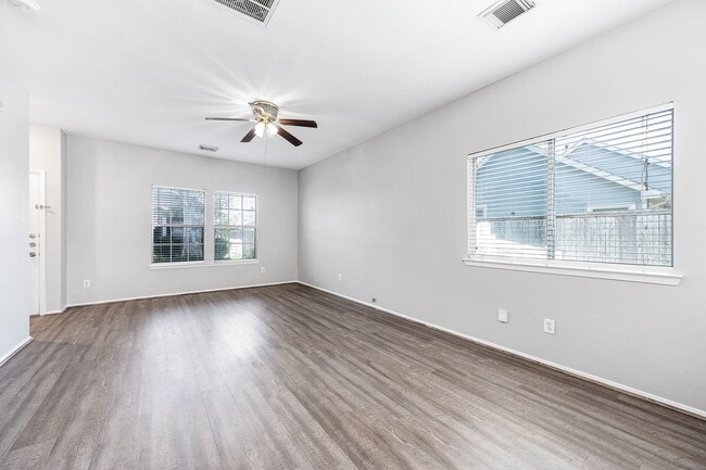 Building Photo - 1561 Nichole Woods Dr