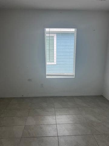 Building Photo - 153 Thresher Ln