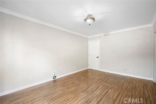 Building Photo - 570 W Stocker St