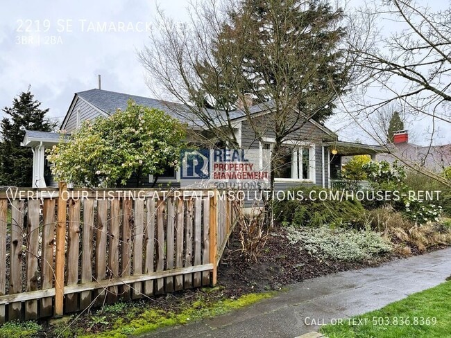 Building Photo - 2219 SE Tamarack Ave
