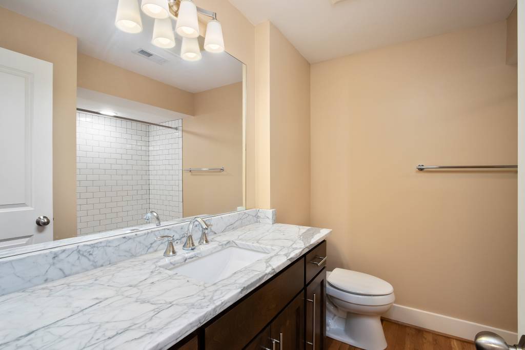 Building Photo - 4060 McGee St