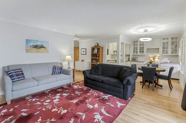 Building Photo - 53 Lawson Ln