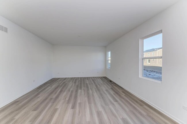 Building Photo - 454 Bower Ln