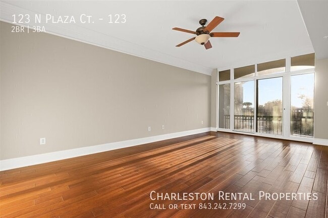 Building Photo - 123 N Plaza Ct