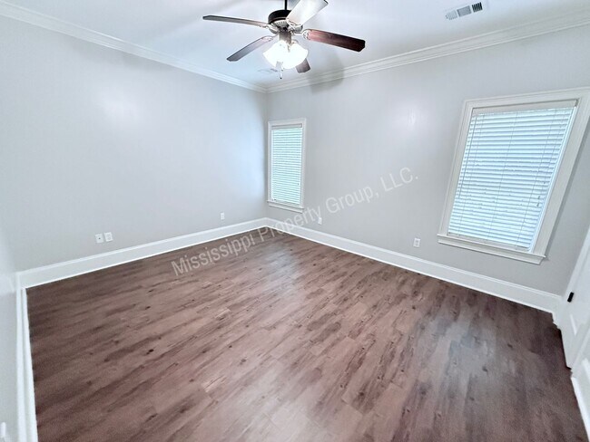 Building Photo - 3BR/3BA For Rent