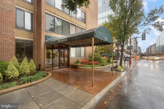 Building Photo - 1301 20th St NW