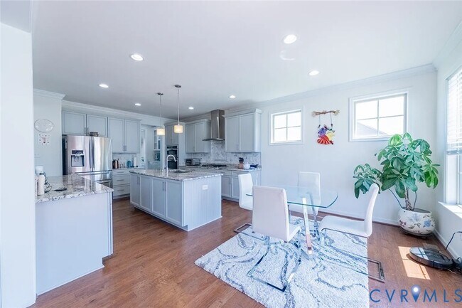 Building Photo - 5001 Maben Hill Ln