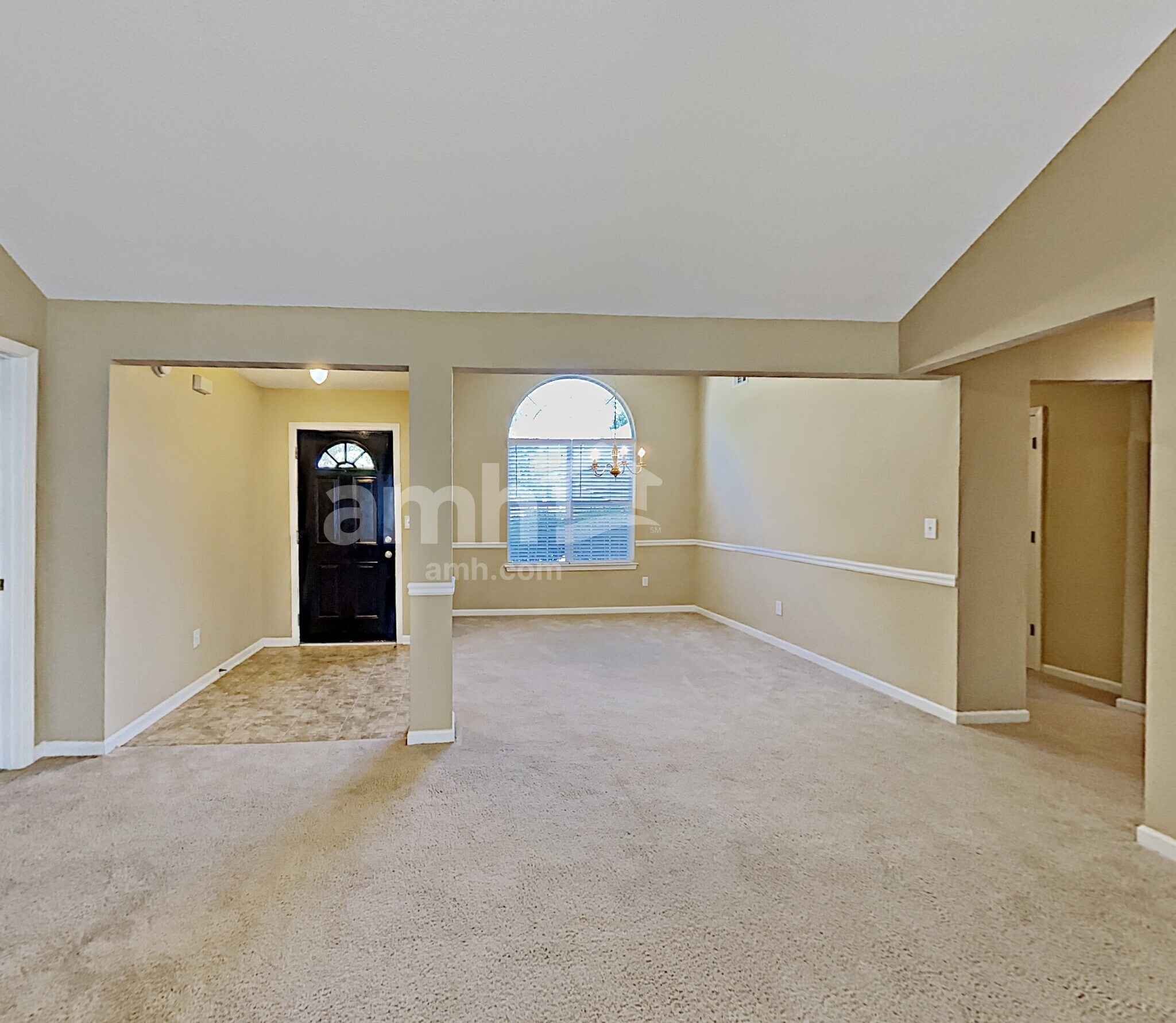 Building Photo - 702 Fletcher Dr