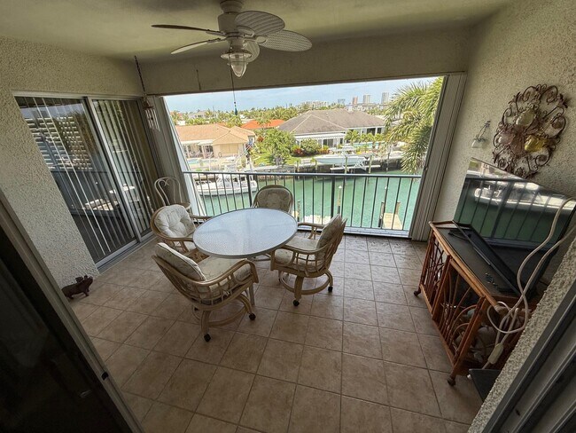 Building Photo - 1070 Sugar Sands Blvd