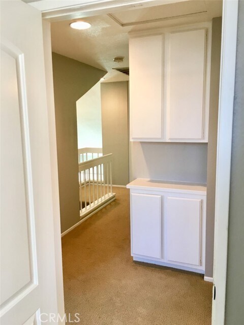 Building Photo - 45 Desert Thorn