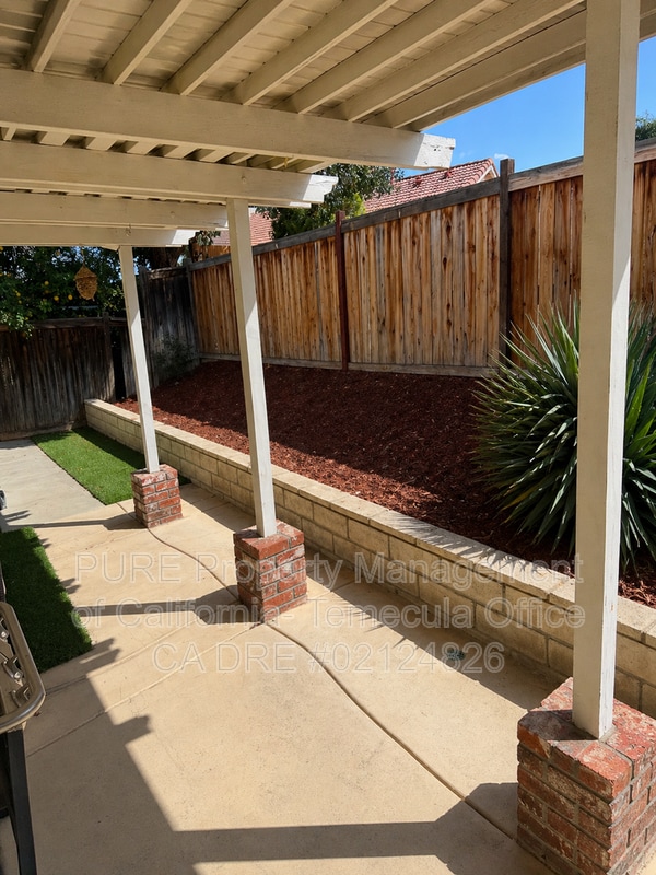 Building Photo - 25615 Union Hill Dr