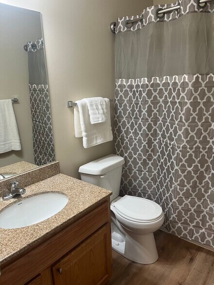 Building Photo - 8248 S 85th St