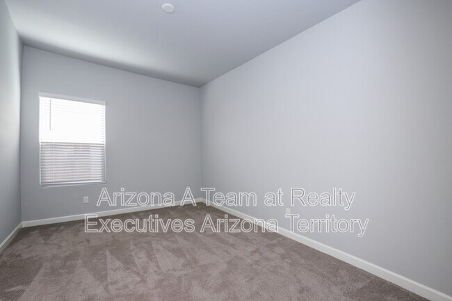 Building Photo - 9404 W Gambel Oak Ln