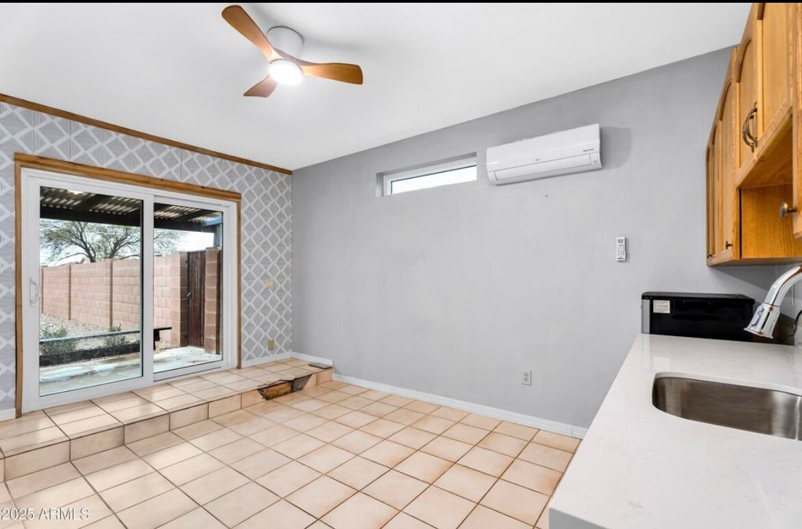 Building Photo - 15482 S Sequoia Cir