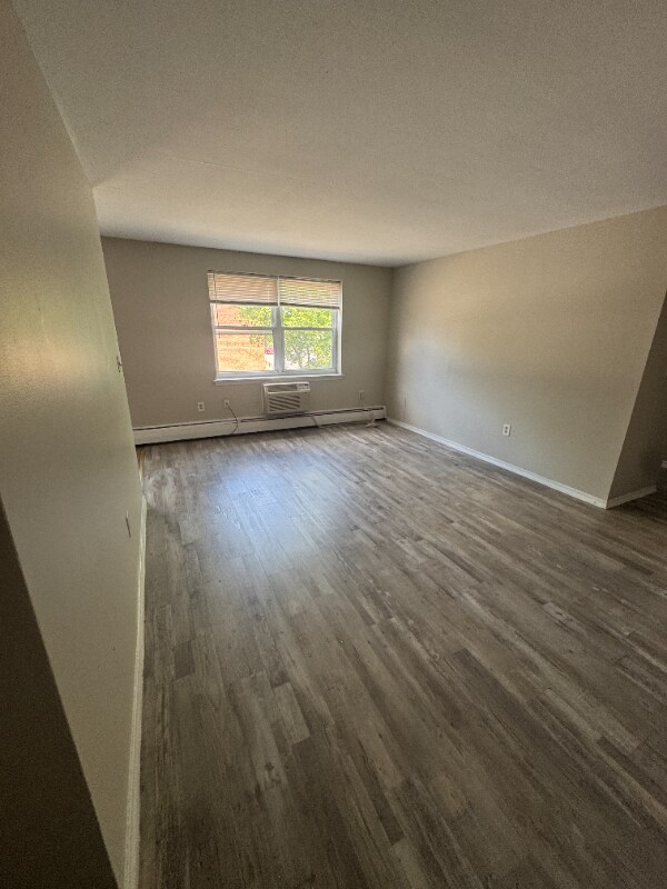 Building Photo - 17 Marshall St